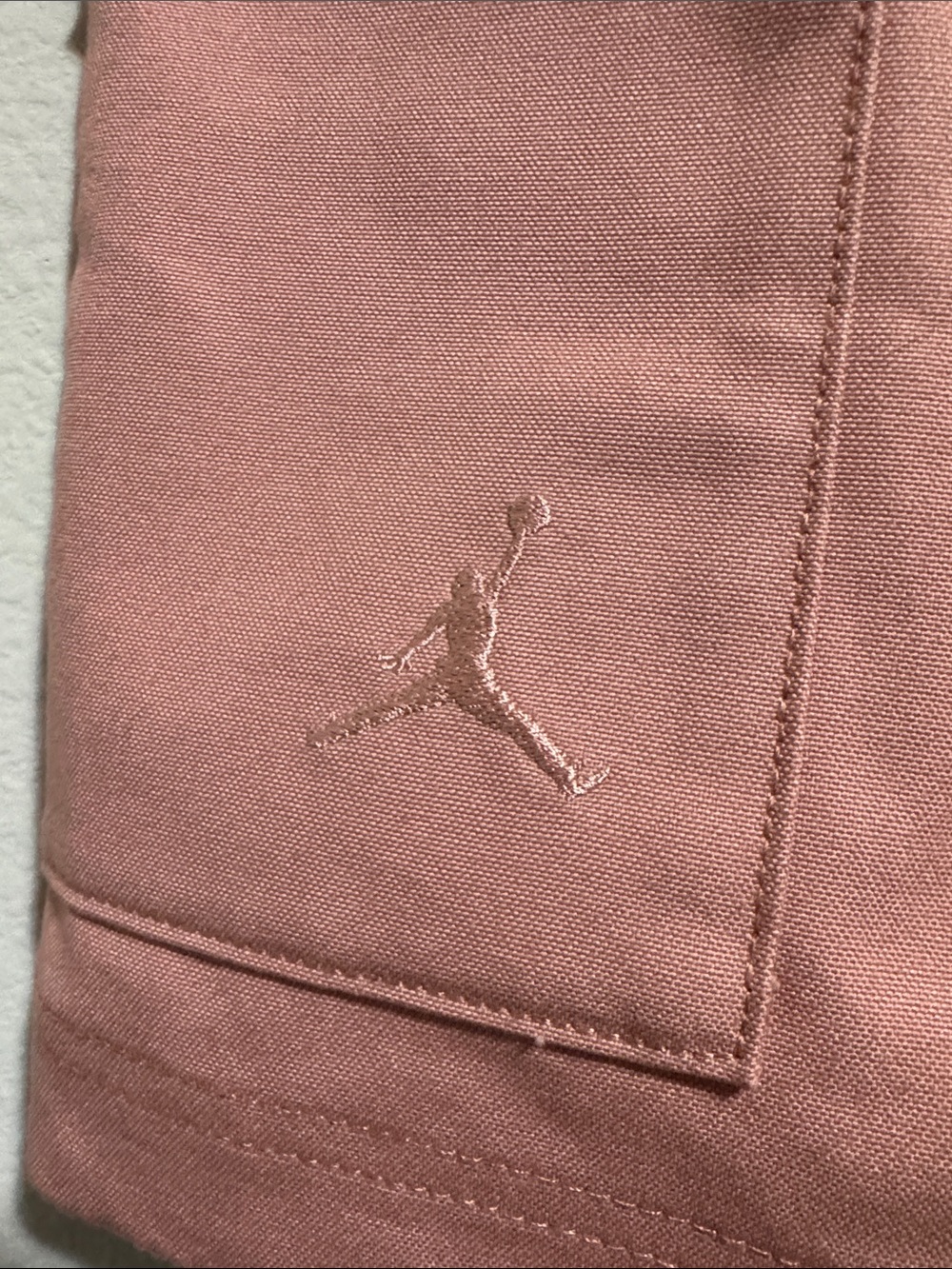 Nike Jordan Essentials Statement Chicago Men's Shorts - Rust Pink - Picture 4 of 7
